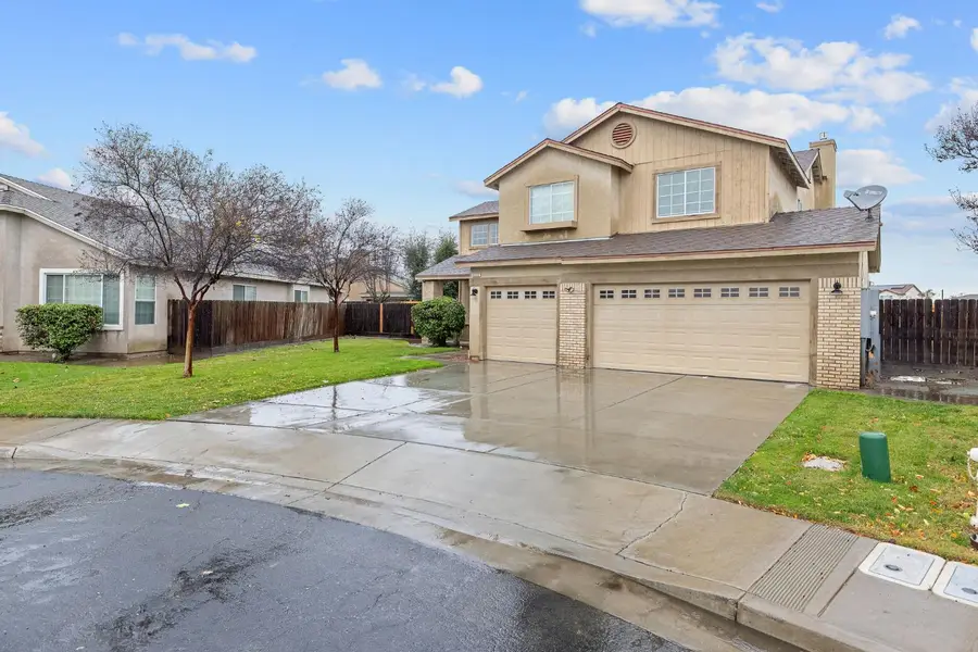 3232 N Zion Circle, Hanford, CA 93230 - Image #2