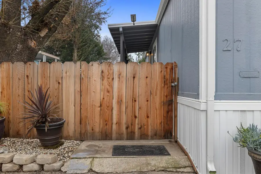 5100 N Hwy 99 #27, Stockton, CA 95212 - Image #2