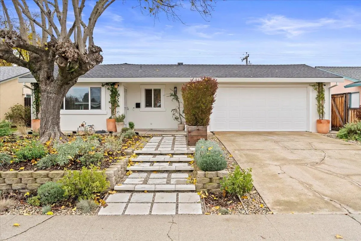 3805 Moonbeam Drive, Sacramento, CA 95827 - Image #1