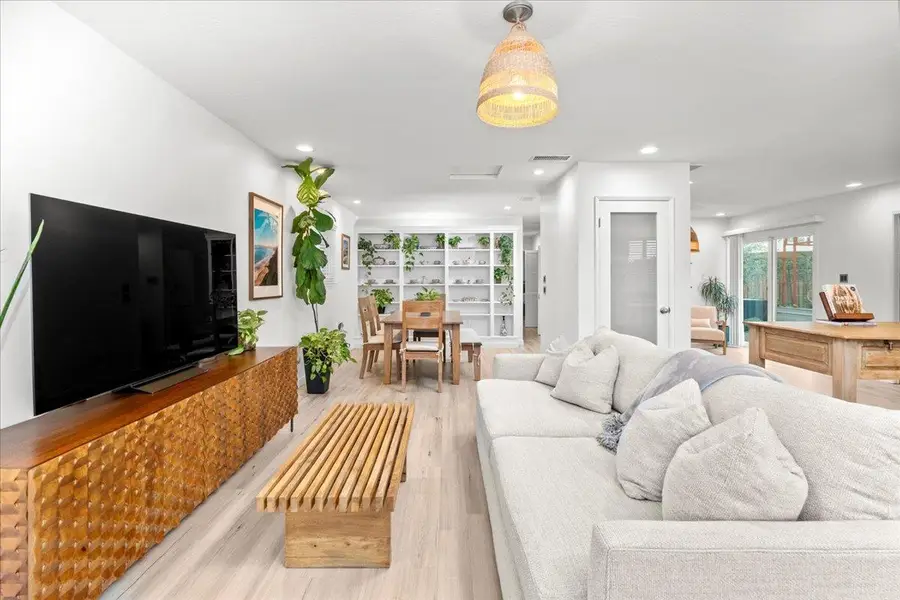 3805 Moonbeam Drive, Sacramento, CA 95827 - Image #3