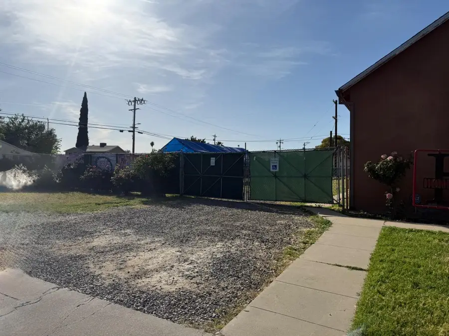 1416 Orange Avenue, Chowchilla, CA 93610 - #3