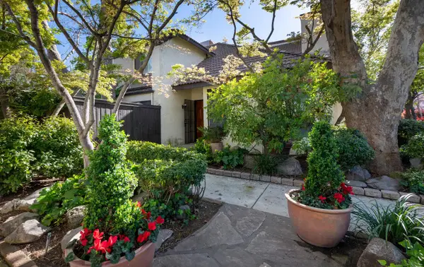2890 Huntington Boulevard #110, Fresno, CA 93721