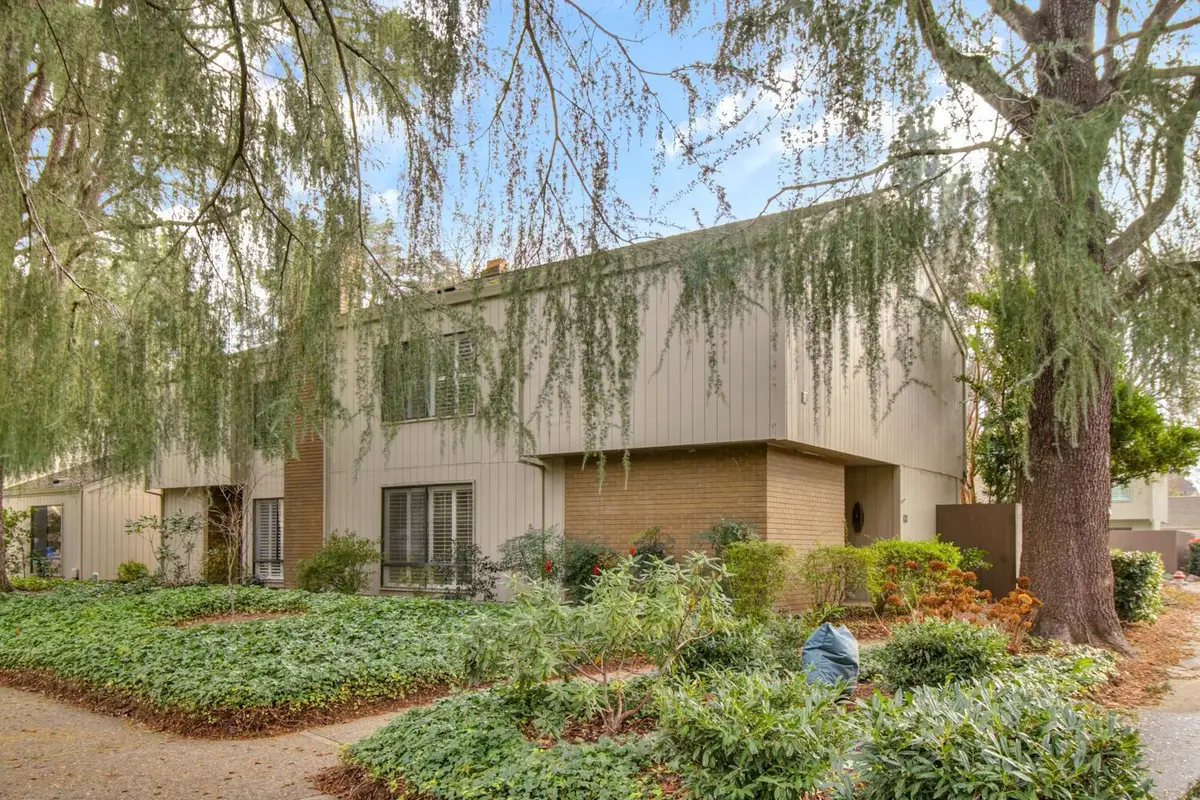 704 Dunbarton Circle, Sacramento, CA 95825 - Image #1