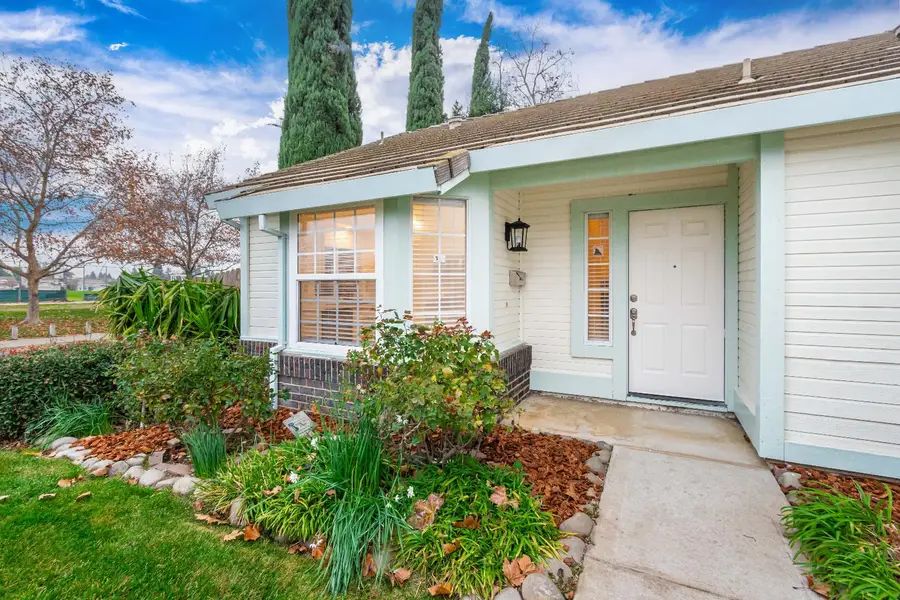 8245 Calleystone Way, Antelope, CA 95843 - Image #3