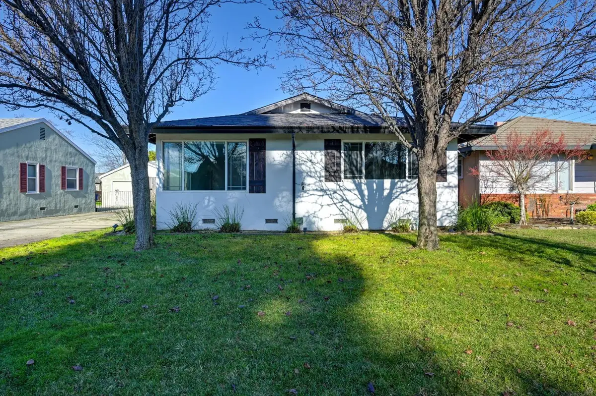 6915 18th Avenue, Sacramento, CA 95820 - Image #1