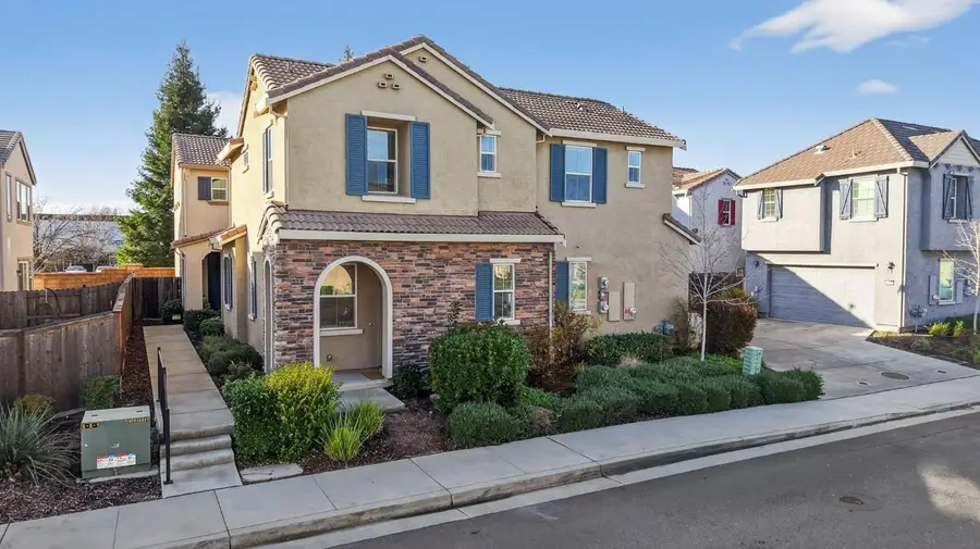 4423 Silver Cedar Lane, Sacramento, CA 95834 - Image #2