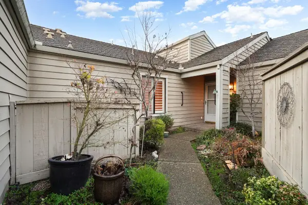 2109 Cedar Ridge Drive, Stockton, CA 95207