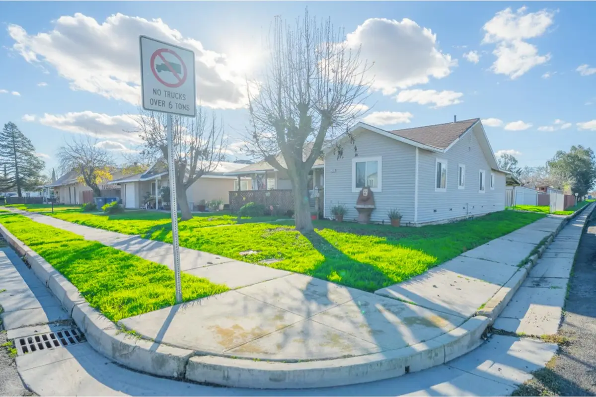 1202 Golden Gate Avenue, Dos Palos, CA 93620 - Image #1