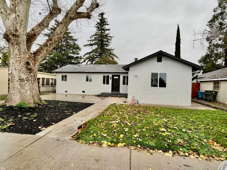 705 Gray Avenue, Yuba City, CA 95991 - Image #3