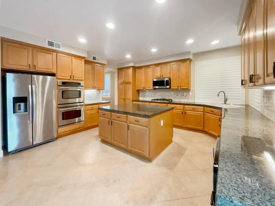 9673 Country Falls Lane, Elk Grove, CA 95757 - Image #2