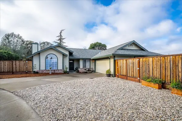 15 Sierra Mesa Court, Auburn, CA 95603