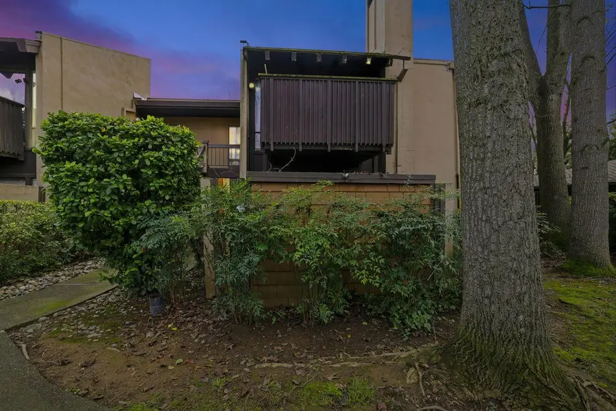 2229 Woodside Lane #4, Sacramento, CA 95825 - Image #2