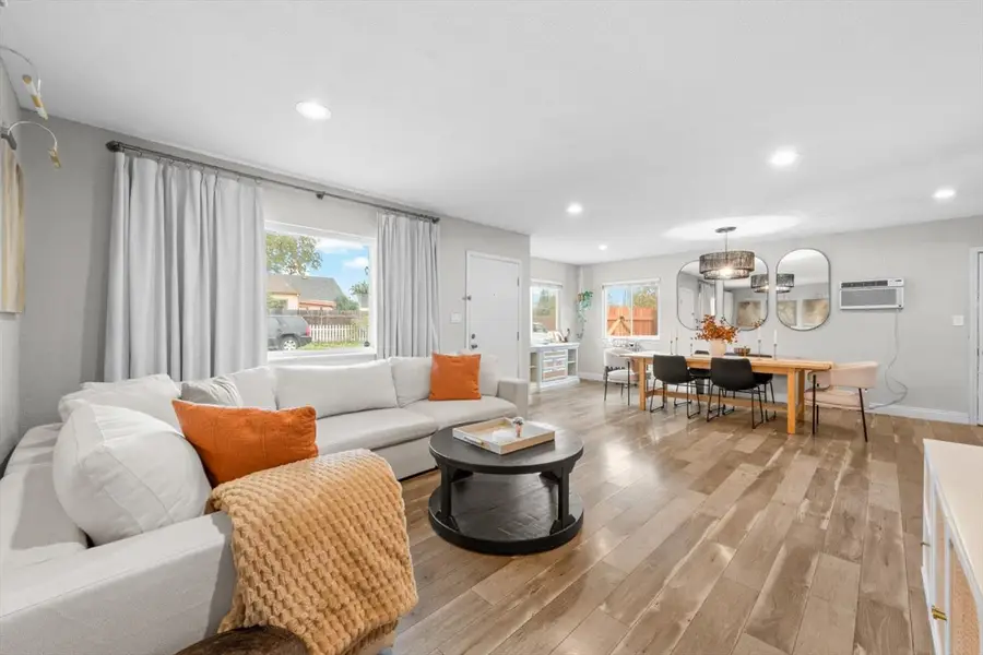 5879 Lorraine Court, Sacramento, CA 95817 - Image #2