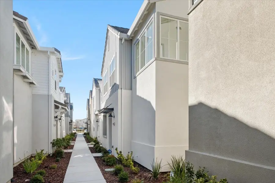 17552 Morning View Drive, Lathrop, CA 95330 - Image #3