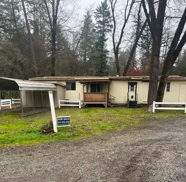 Address Withheld By Seller, Outside California, CA 97502