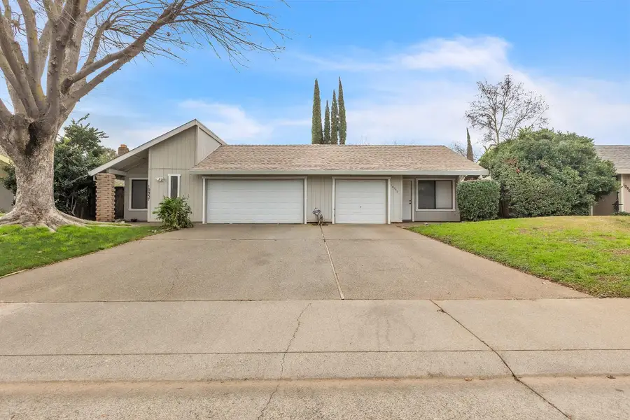 10957 Hirschfeld Way, Rancho Cordova, CA 95670 - Image #2