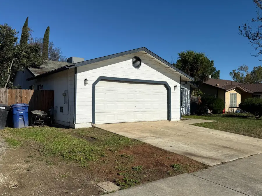 1625 Blue Spruce Way, Newman, CA 95360 - Image #3