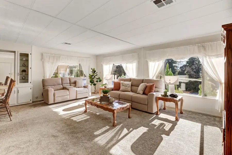 95 Shadowbrook Court, Folsom, CA 95630 - Image #2