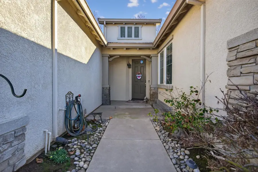5849 Silveroak Circle, Stockton, CA 95219 - Image #3