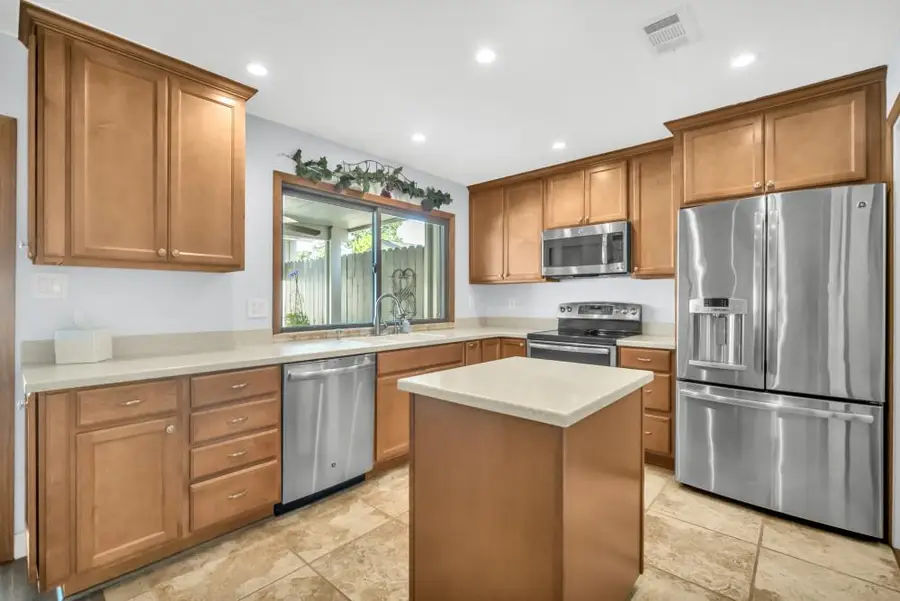 5628 Spyglass Lane, Citrus Heights, CA 95610 - Image #2