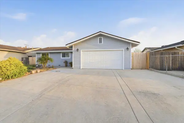 7442 Winkley Way, Sacramento, CA 95822