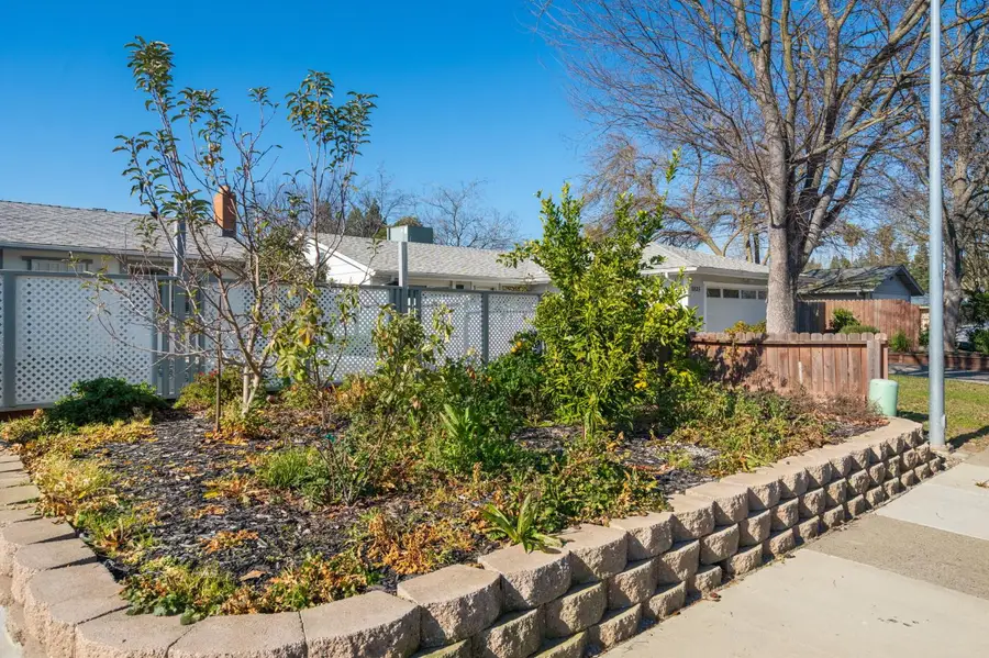 6821 Scoter Way, Sacramento, CA 95842 - Image #2