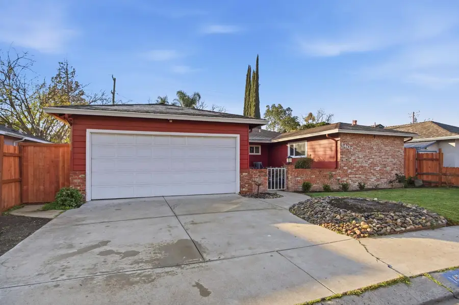 1402 W Orangeburg Avenue, Modesto, CA 95350 - Image #3