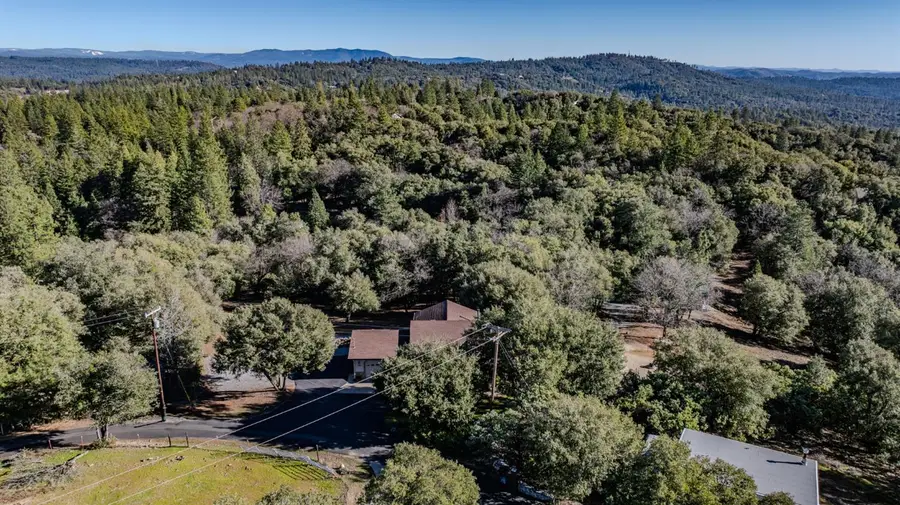13996 Toma Lane, Pine Grove, CA 95665 - Image #3