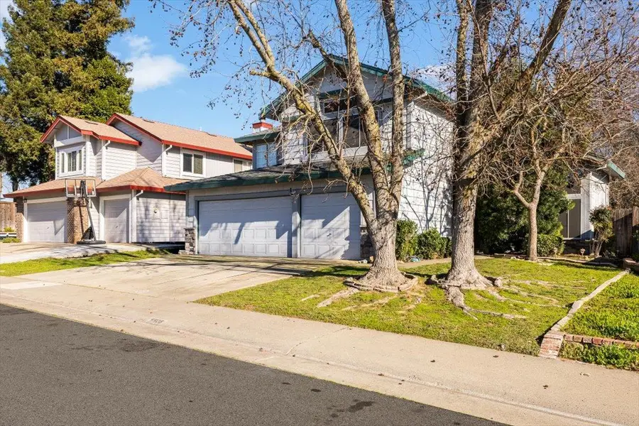 8608 Peach Blossom Way, Antelope, CA 95843 - Image #2