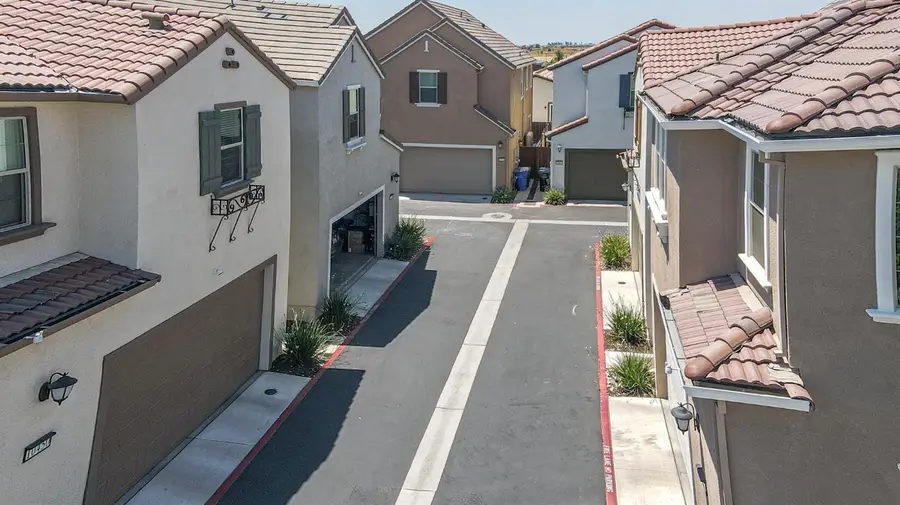 10448 Oboe Way, Elk Grove, CA 95757 - Image #2