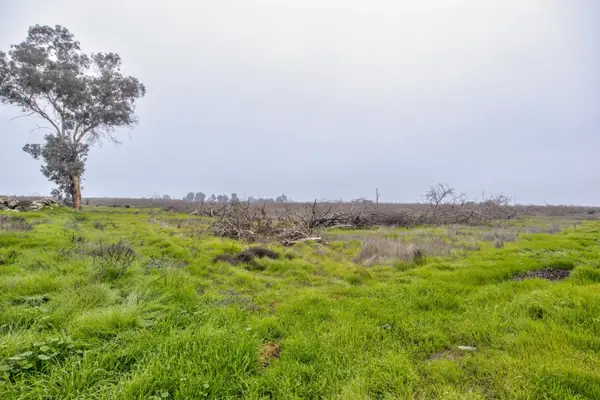 16605 Road 208, Porterville, CA 93257