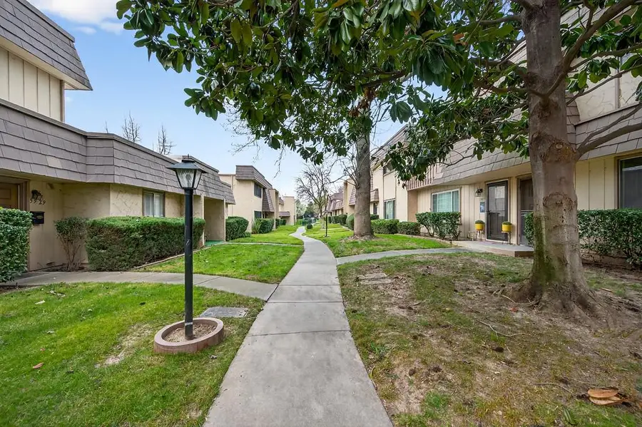 5935 Casa Alegre, Carmichael, CA 95608 - #3