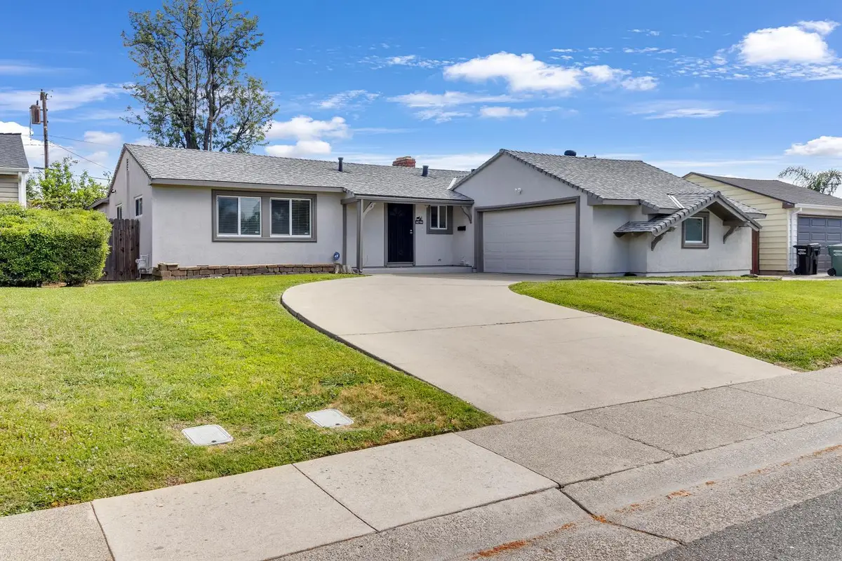 7467 Center Parkway, Sacramento, CA 95823 - #1