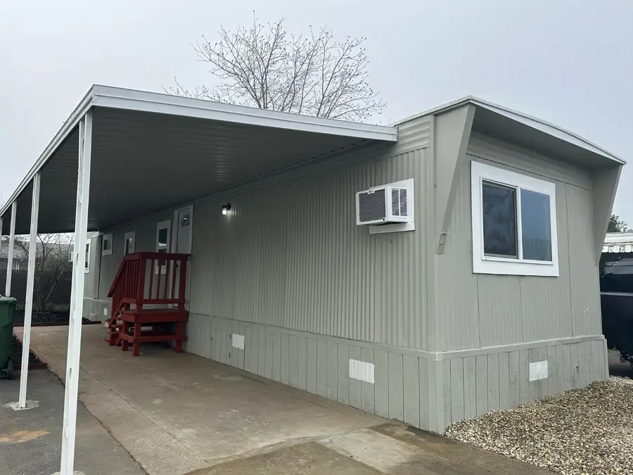 820 N Lincoln Way #7, Galt, CA 95632 - Image #2