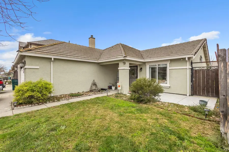 2833 Nemaha Way, Stockton, CA 95206 - Image #2