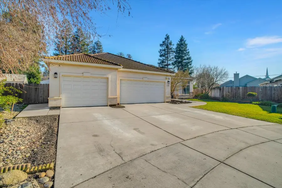 1940 Erin Way, Turlock, CA 95382 - Image #3
