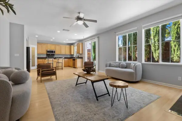 20855 Grapevine Drive, Patterson, CA 95363