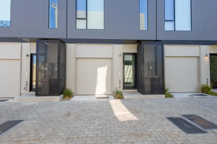 2419 Binnen Lane, Sacramento, CA 95818 - #2