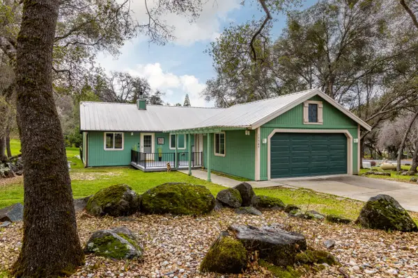 17591 Foxtail Drive, Penn Valley, CA 95946