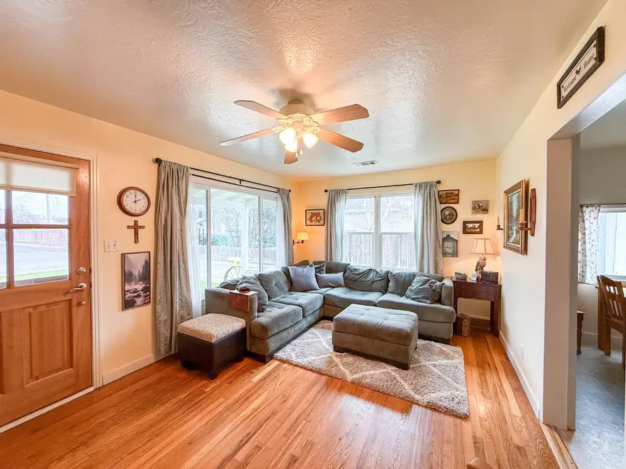 674 Wallis Avenue, Gustine, CA 95322 - Image #3