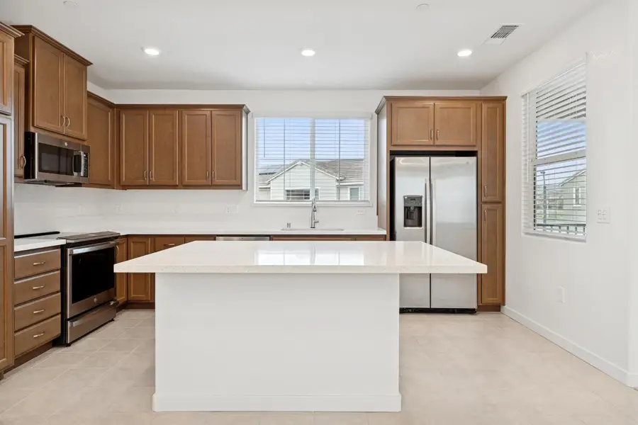 14545 Southpointe Drive #53, Folsom, CA 95630 - Image #2