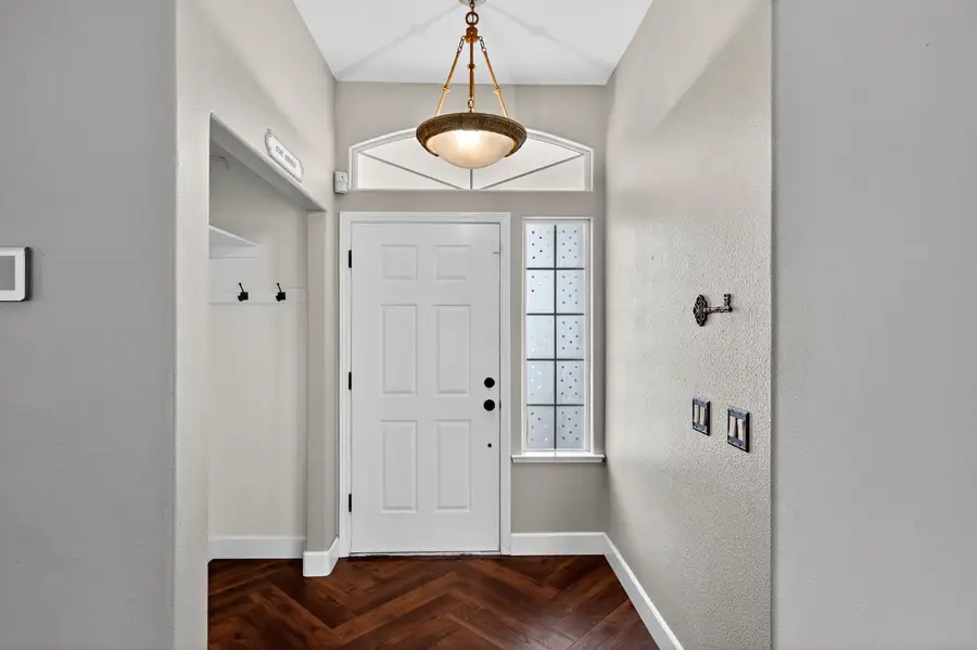 724 Robin Drive, Merced, CA 95340 - Image #3