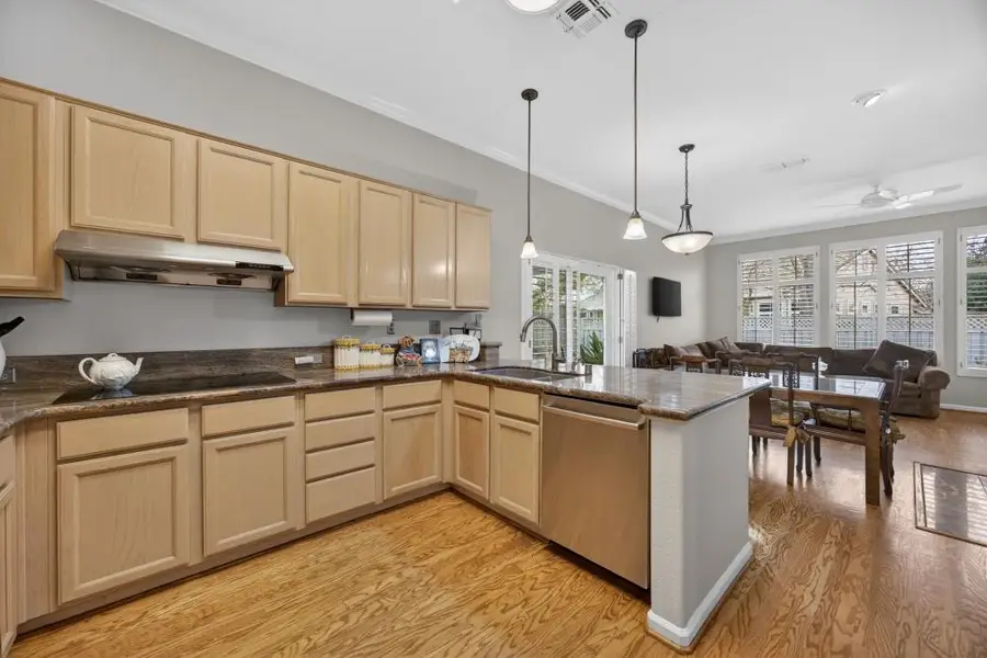 308 Comstock Court, Roseville, CA 95747 - Image #2