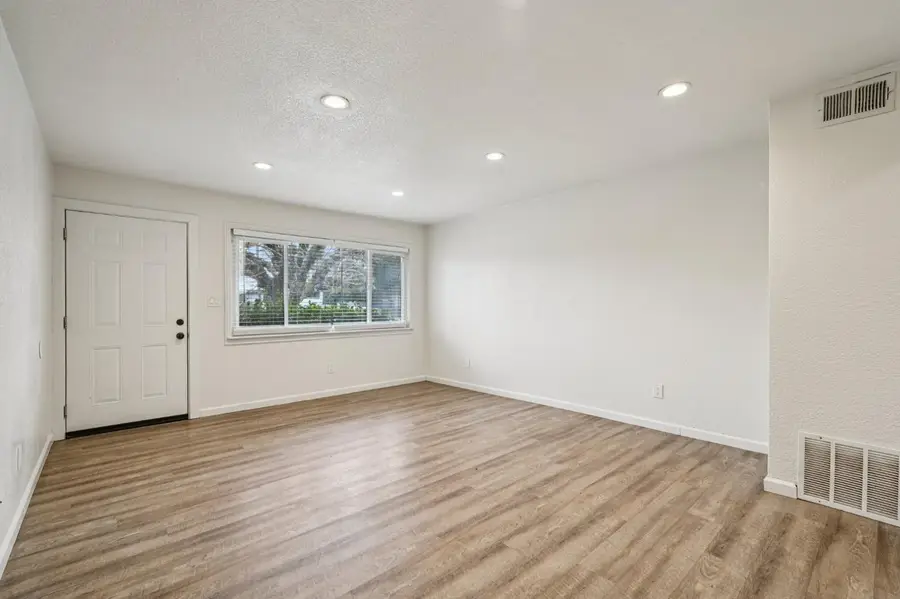 2753 Lerwick Road, Sacramento, CA 95821 - Image #2