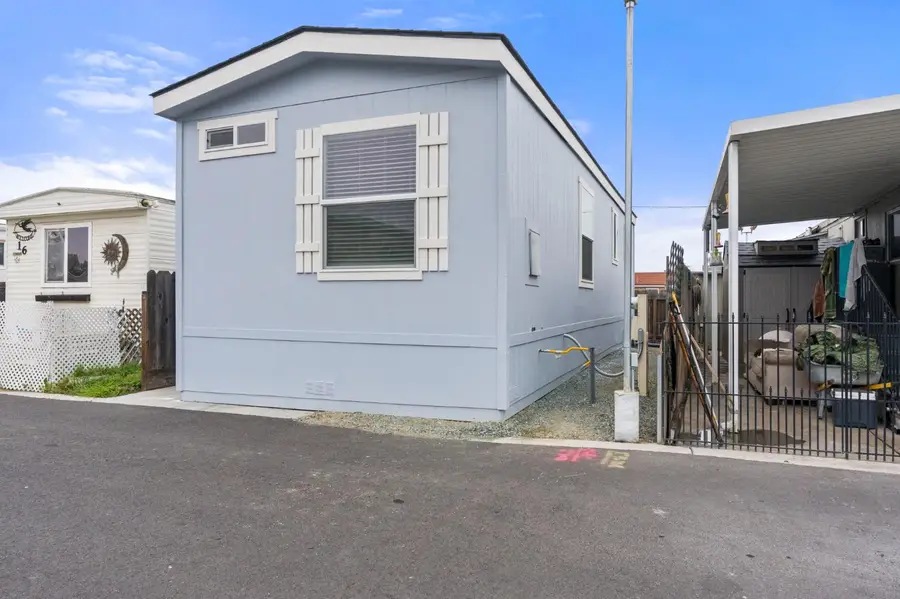 880 E F Street #14, Oakdale, CA 95361 - Image #3