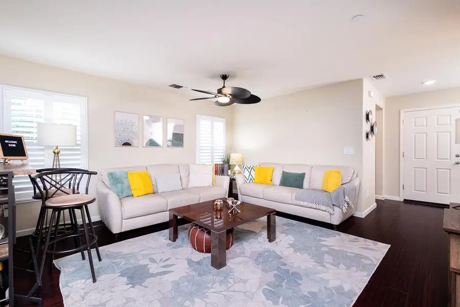 6 Sea Hawk Place, Sacramento, CA 95835 - #3