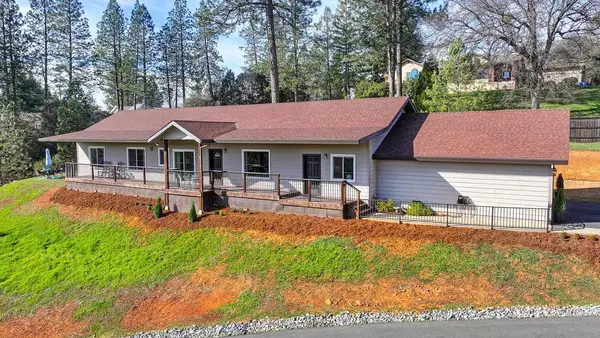 17630 Hillcrest Drive, Meadow Vista, CA 95722