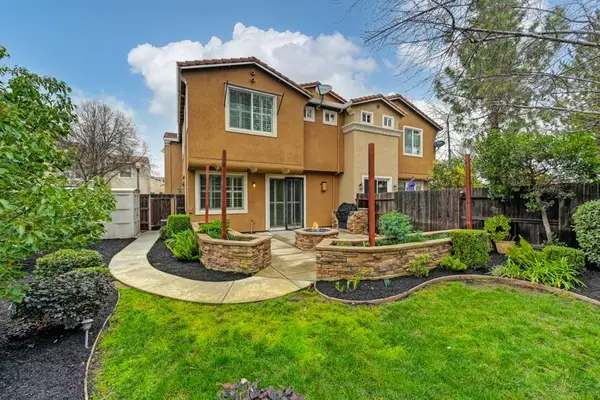 2060 Sierra View Circle #2, Lincoln, CA 95648