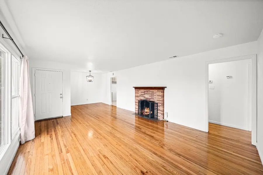 5558 35th Avenue, Sacramento, CA 95824 - #2