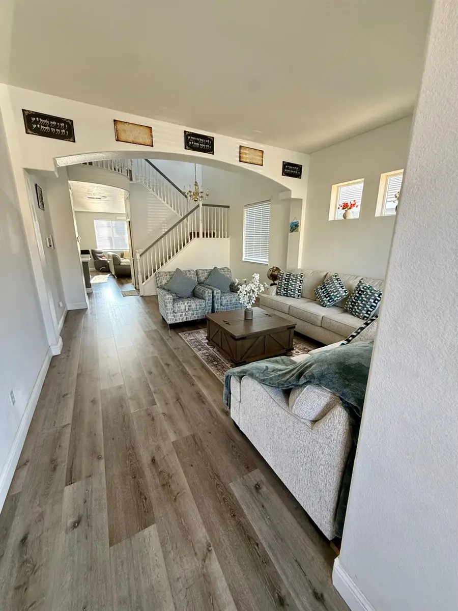 2094 New Hampshire Way, Sacramento, CA 95835 - Image #3